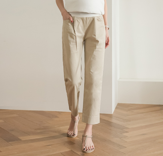 <b>Limited quantity SALE</b><br> Maternity*Weekend Straight Pin Tuck Maternity Pants
