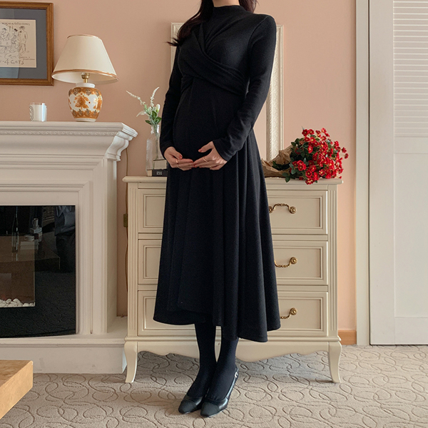 <b>Limited quantity SALE</b><br> Maternity*Twisted half-neck Dline maternity dress
