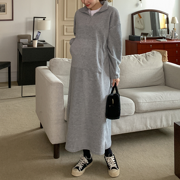 Maternity*Kangaroo fleece long maternity dress