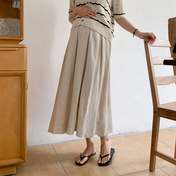 Early to mid-career mom*Linen pin tuck back banding skirt