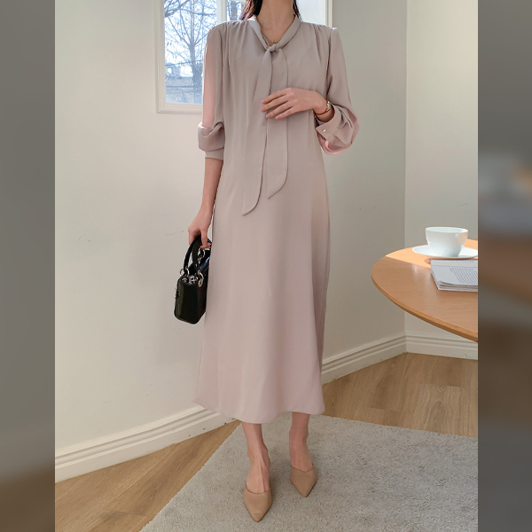 <b>Limited quantity SALE</b><br> Maternity*Mood tie adjustment maternity dress