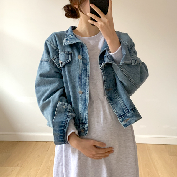 Maternity*Light Denim Snap Jacket