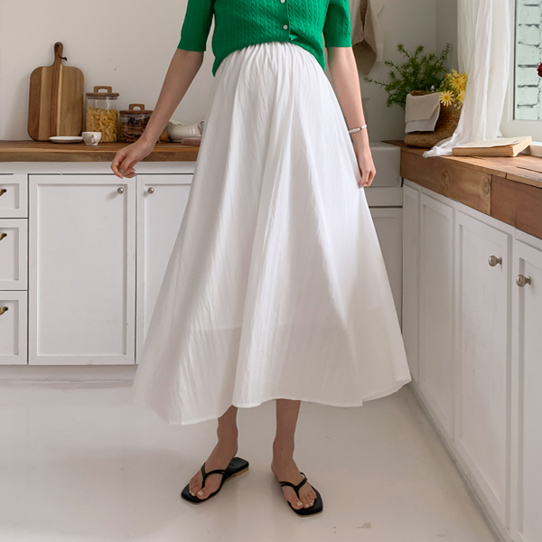 Early to mid-career mom*high flare long banding skirt