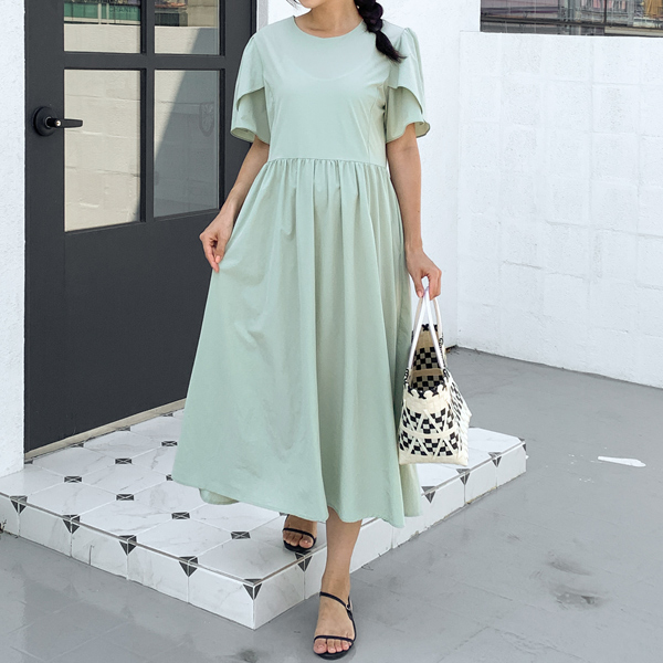 Maternity * Basil tulip sleeve maternity dress