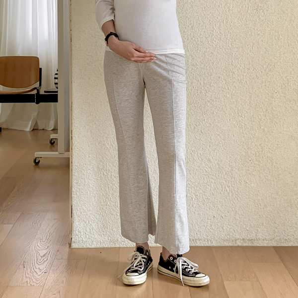 Maternity*Straight and comfortable daily maternity pants