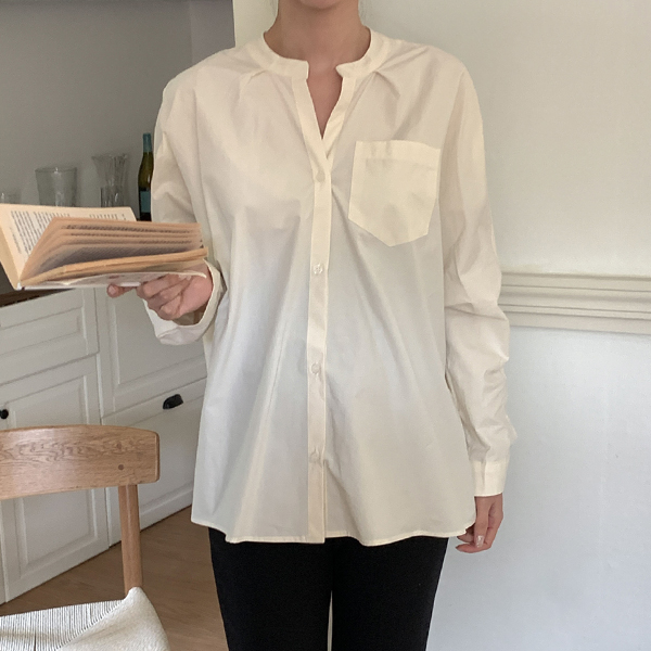 Maternity*V-pocket pin tuck loose fit shirt