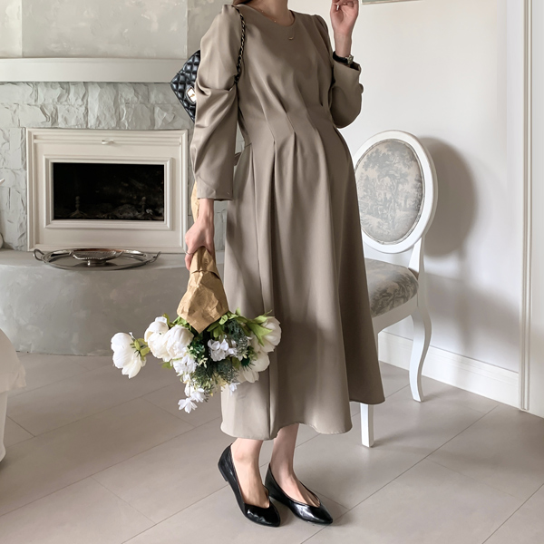 Maternity*Sloping tuck adjustment maternity dress