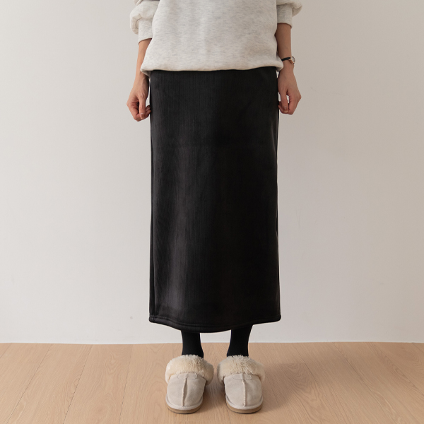 Maternity*Cozy and charming maternity skirt