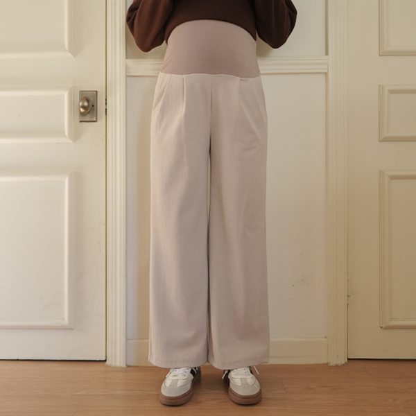 Maternity*Tom Mongol Two-Pin Tuck Maternity Pants