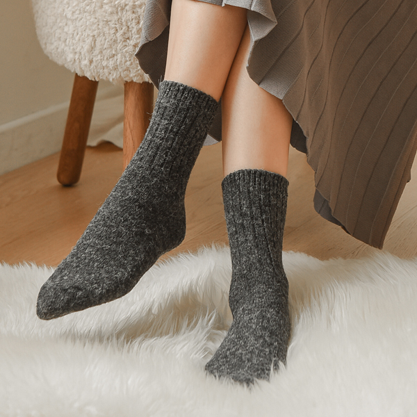 <font color="bb4b57"><b>[Special Offer 1+1]</b></font><br> Warm Angora Socks