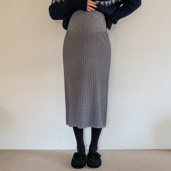 Maternity*Simple and tight maternity skirt