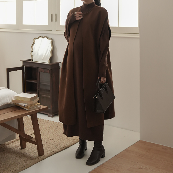 Maternity*Martin Hook Cape