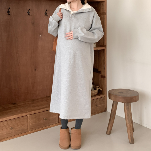 Maternity*High-snap fleece maternity dress