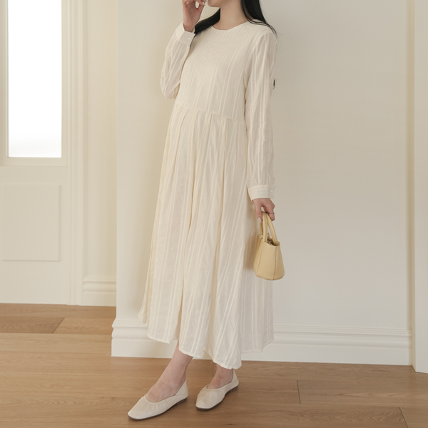 Maternity*Laser embroidery pin tuck long maternity dress