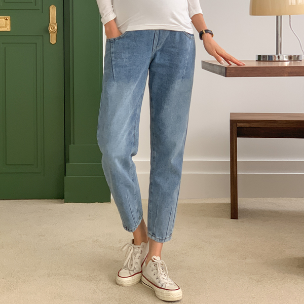 Maternity*Pin-tuck maternity jeans