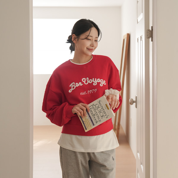 Maternity*Letter embroidery semi-crop t-shirt