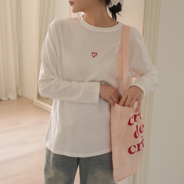 Maternity*Heart embroidered cotton loose fit t-shirts