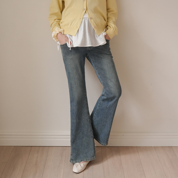 Maternity*Diagonal cut boot cut maternity pants