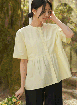 Maternity*Single-breasted shirring blouse