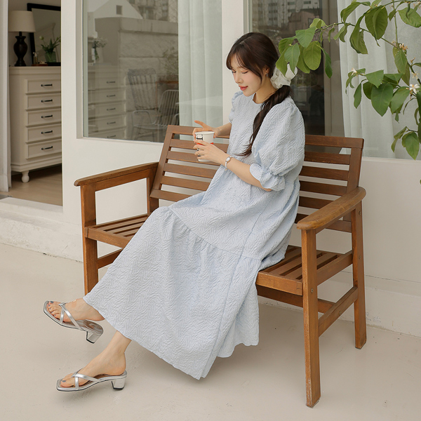 <b>[Limited-time discount]</b> Maternity*Puff flower emboss maternity dress