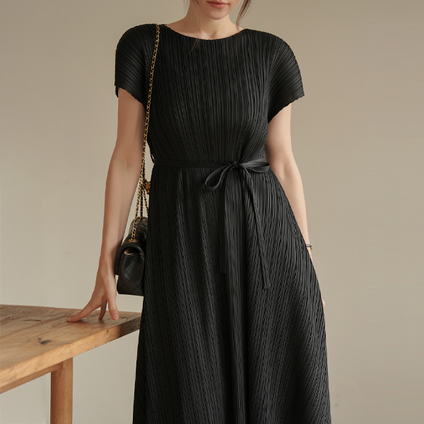 [S,more]Maternity*Grace Pleated Flare Maternity Dress