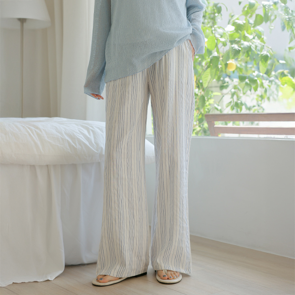 Maternity*One-mile seersucker maternity pants