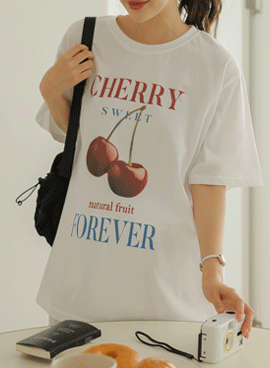 Maternity*Refreshing Cherry Short Sleeve Box Fit T-shirt