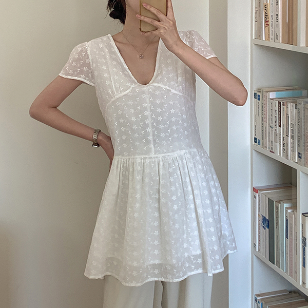 Maternity*Eyelet shirring mini maternity dress