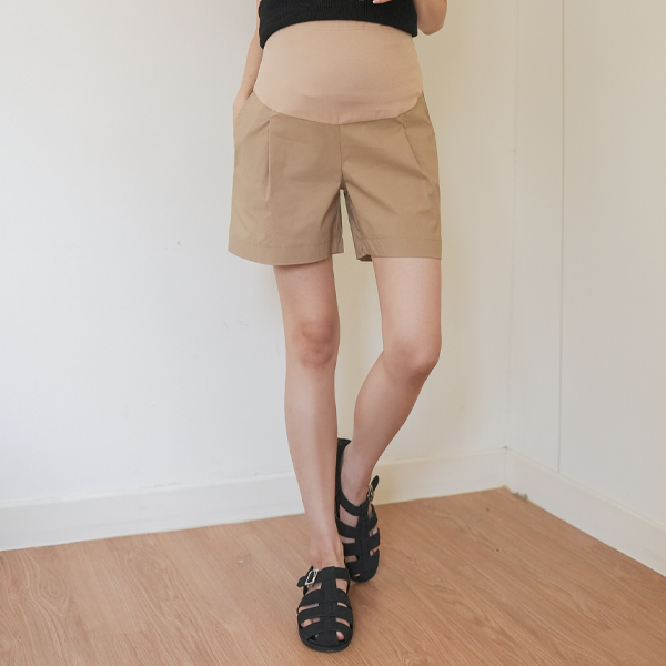 Maternity*Ice Pin Tuck Maternity Shorts