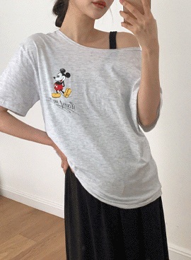 Maternity*One Mickey Off-Shoulder Loose T-Shirt (Disney Authentic)