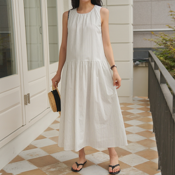 Maternity*PugrySTLong Maternity Dress