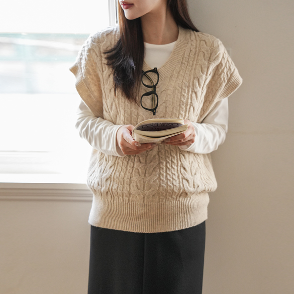Maternity*Lambswool V-Looze Knit Vest