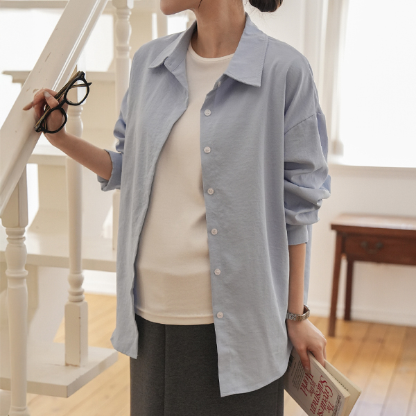 Maternity*Pointed-back embroidered boxy fit shirt