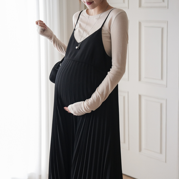 <b>[Limited-time discount]</b> [S-made] Maternity*Piano pleated strap maternity dress