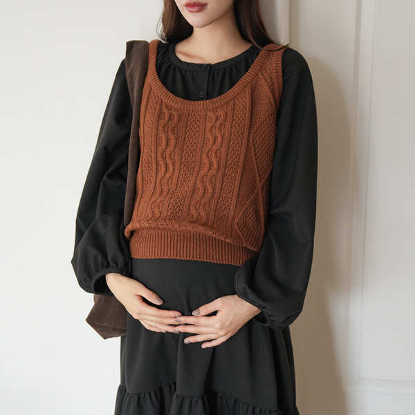 Maternity*Like Fisher U-Neck Knit Vest