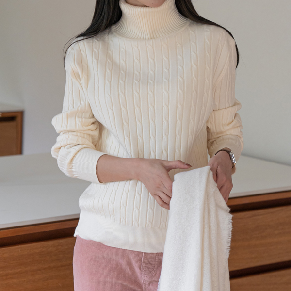 Maternity*Viscose twist neck polo knit (52% viscose)