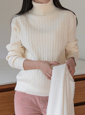 Maternity*Viscose twist neck polo knit (52% viscose)