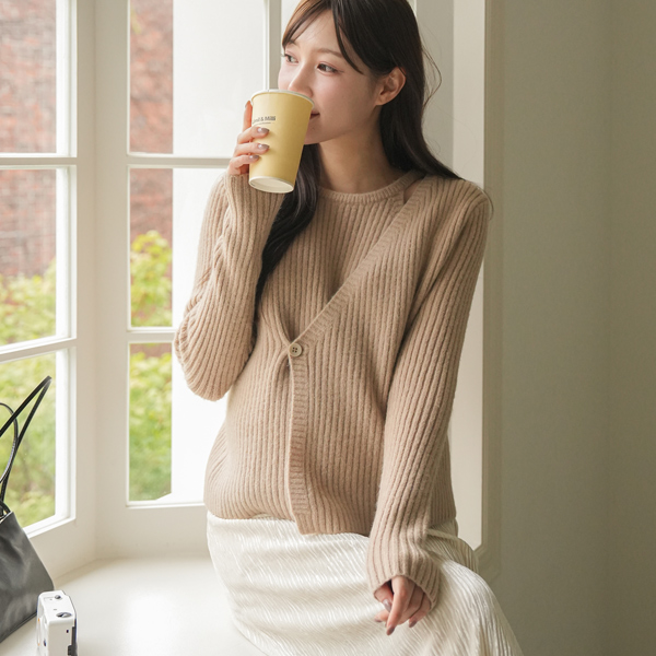 Maternity*Uneven-strap fit adjustable rib knit