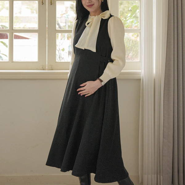 Maternity*Sara side button adjustable fleece maternity dress