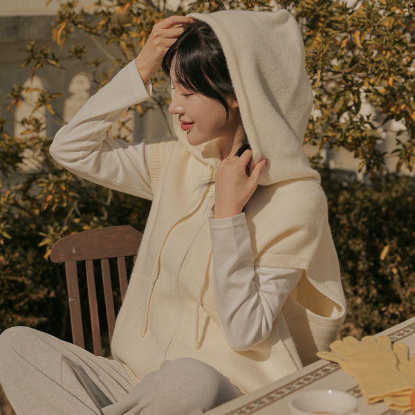 Maternity*Pocket Patch Hooded Zip-Up Knit Vest