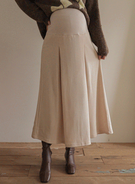 Maternity*Cozy pin tuck fleece maternity skirt