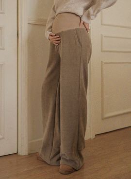 Maternity*Thick cut fleece wide maternity pants