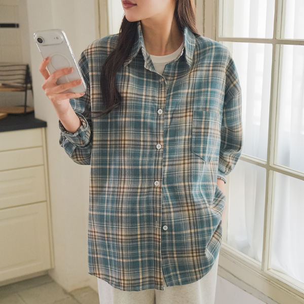 Maternity*Cabin Overfit Check Shirt