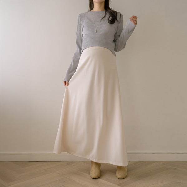 Maternity*Back-banded high-long maternity skirt