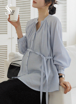 <b>[High-end/Feminine Fit]</b> [S-made] Maternity* Silky, flowing maternity blouse