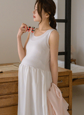 Maternity* Rustling Layered Pocket Sleeveless Maternity Dress