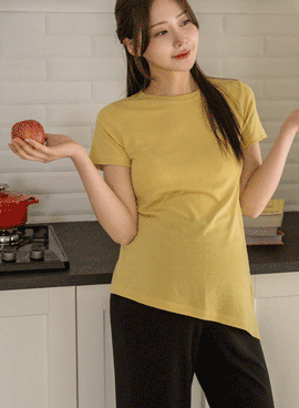 Maternity*Short-sleeved, one-legged yoga t-shirt