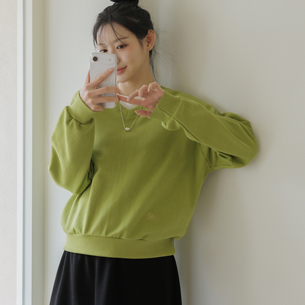 Maternity*Raglan Embroidery V-Shirt Man to Man