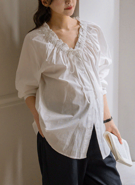 Maternity*Soy Shirring V Blouse