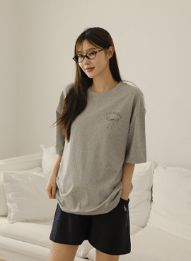 Maternity*ribbon lettering box t-shirt